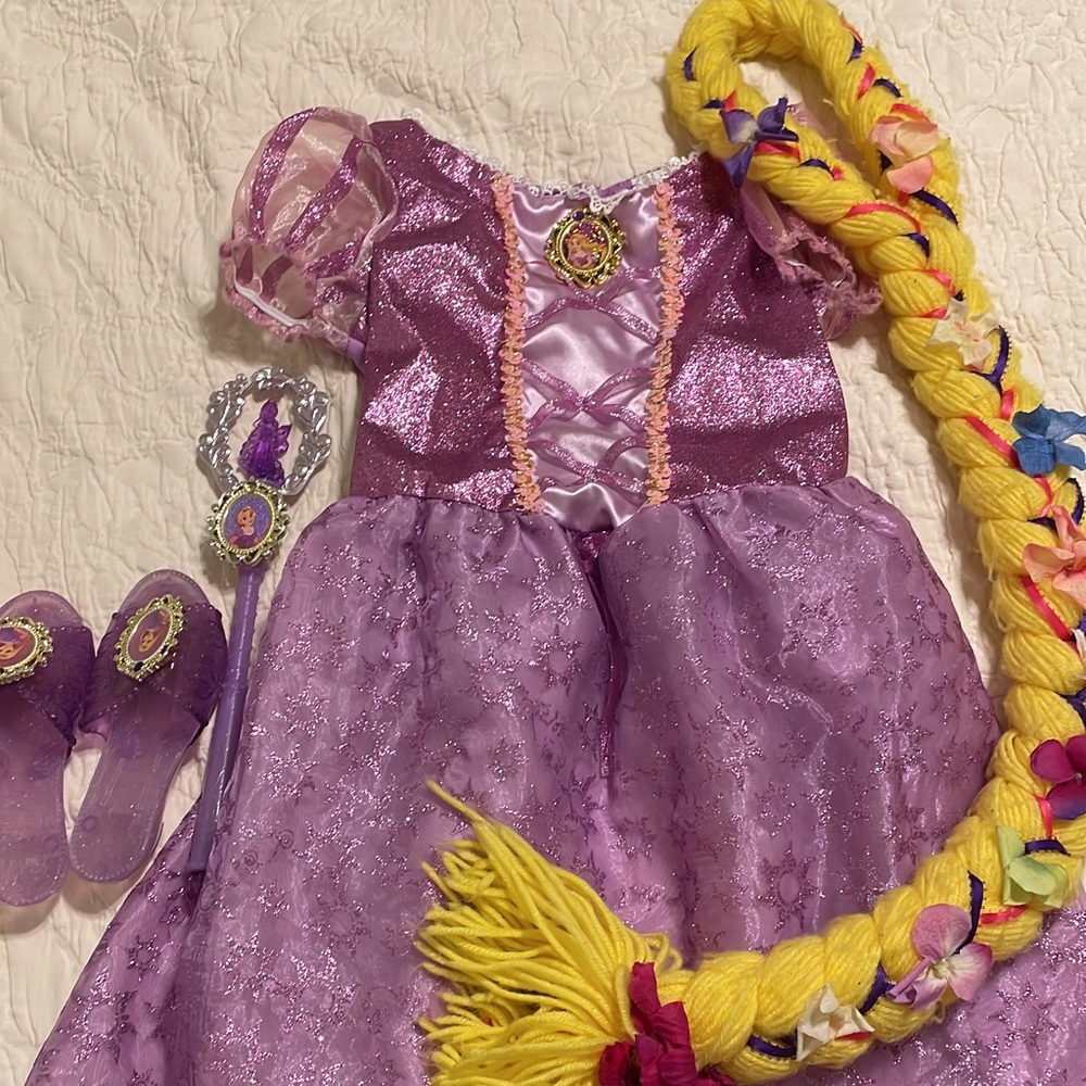 Rapunzel dress up set